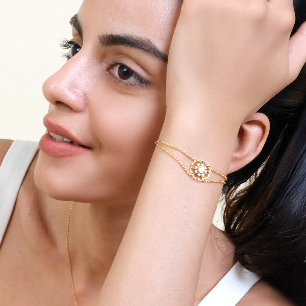 Golden Edge - Lab Diamond Solitaire Bracelet Secondary image