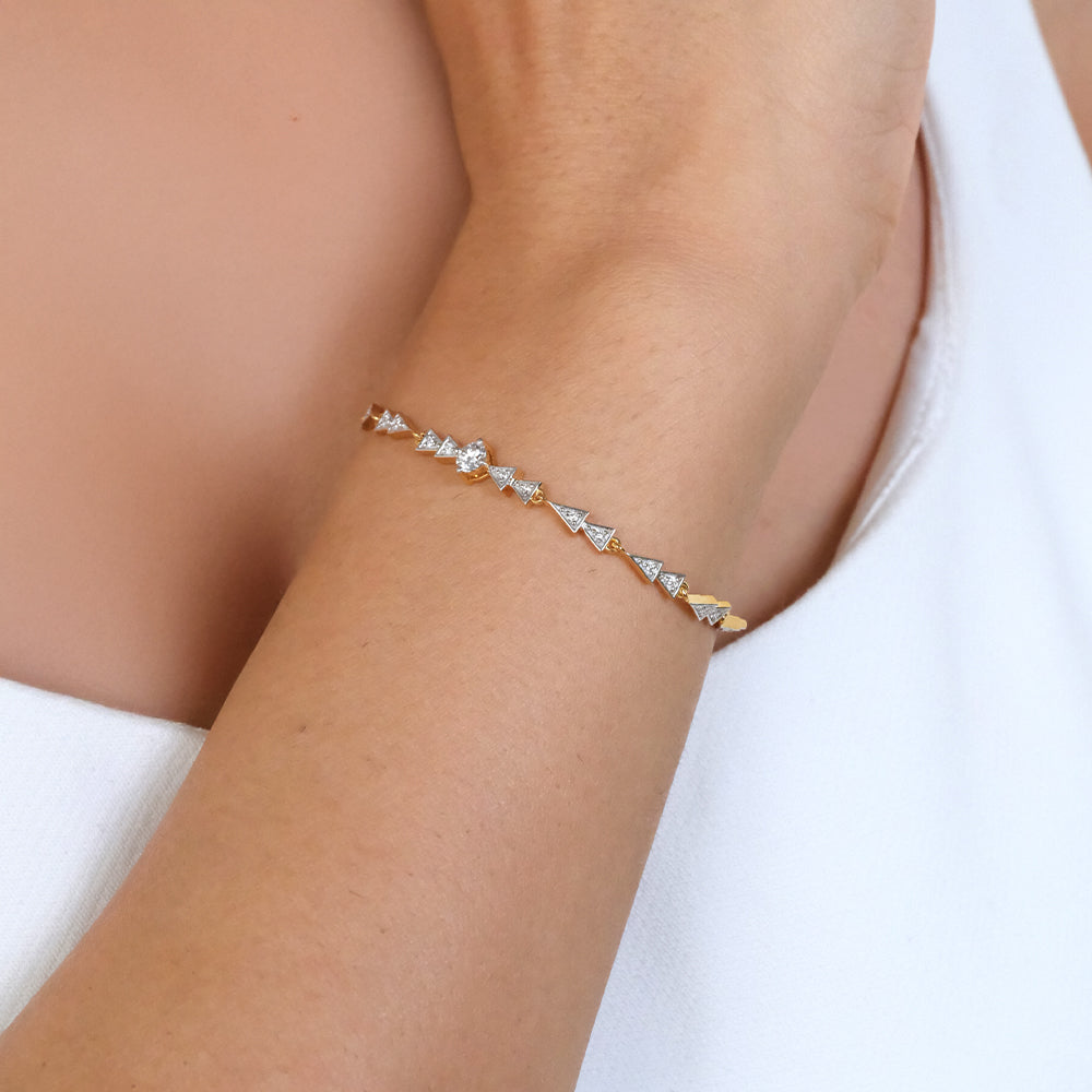 Majestic Arc - Lab Diamond Solitaire Bracelet Secondary image