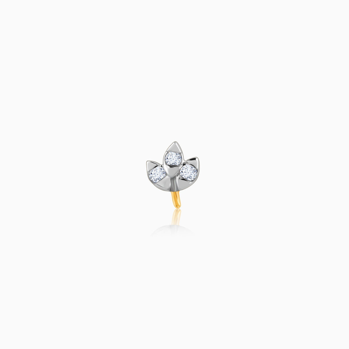 Gold Dazzling Leaf Diamond Nose Pin