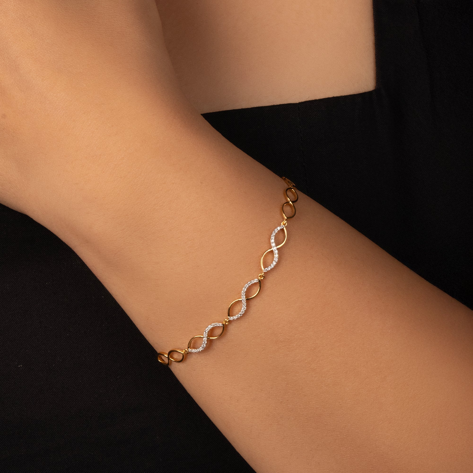Infinity - Lab Diamond Tennis Bracelet Secondary image