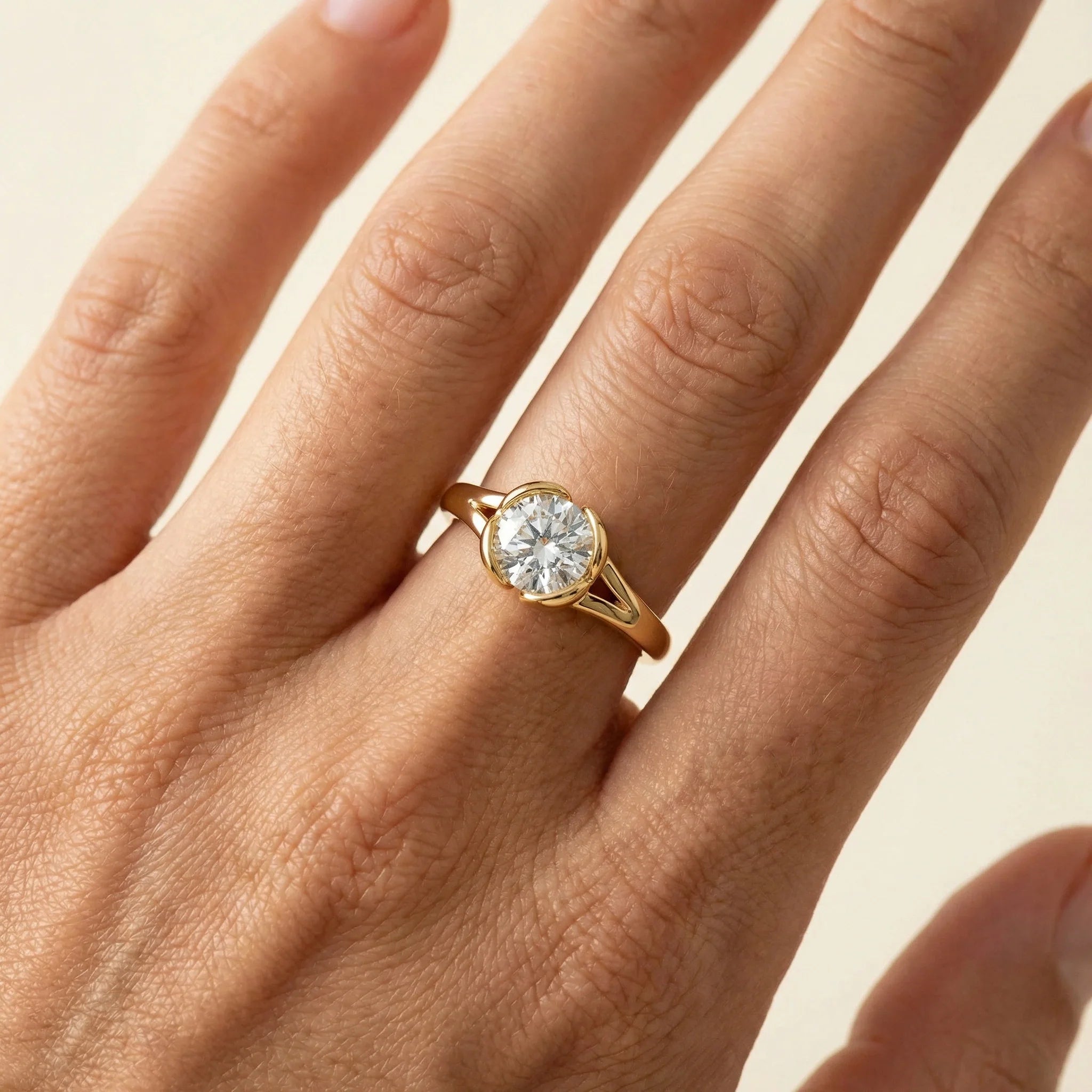 Solitaire Heart - Pure Gold Lab Diamond Ring Secondary image
