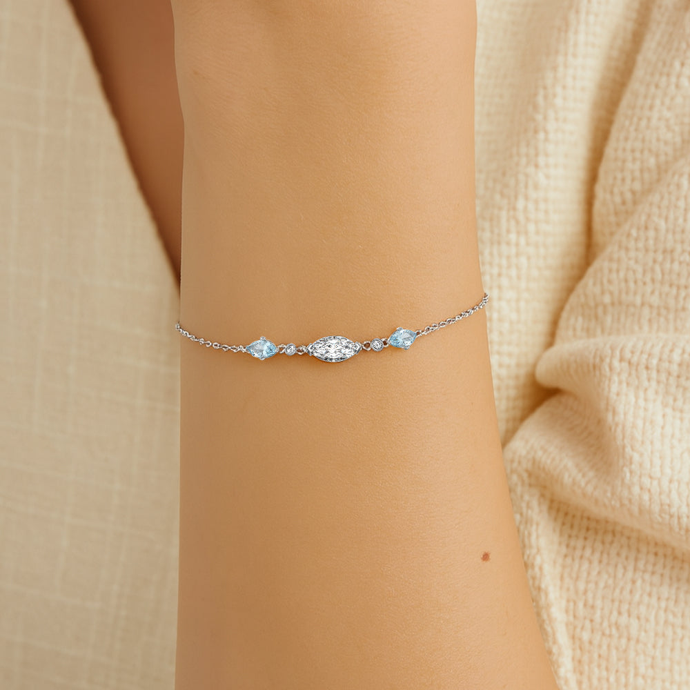 Marquise Mist - Pure Gold Lab Diamond Bracelet Secondary image