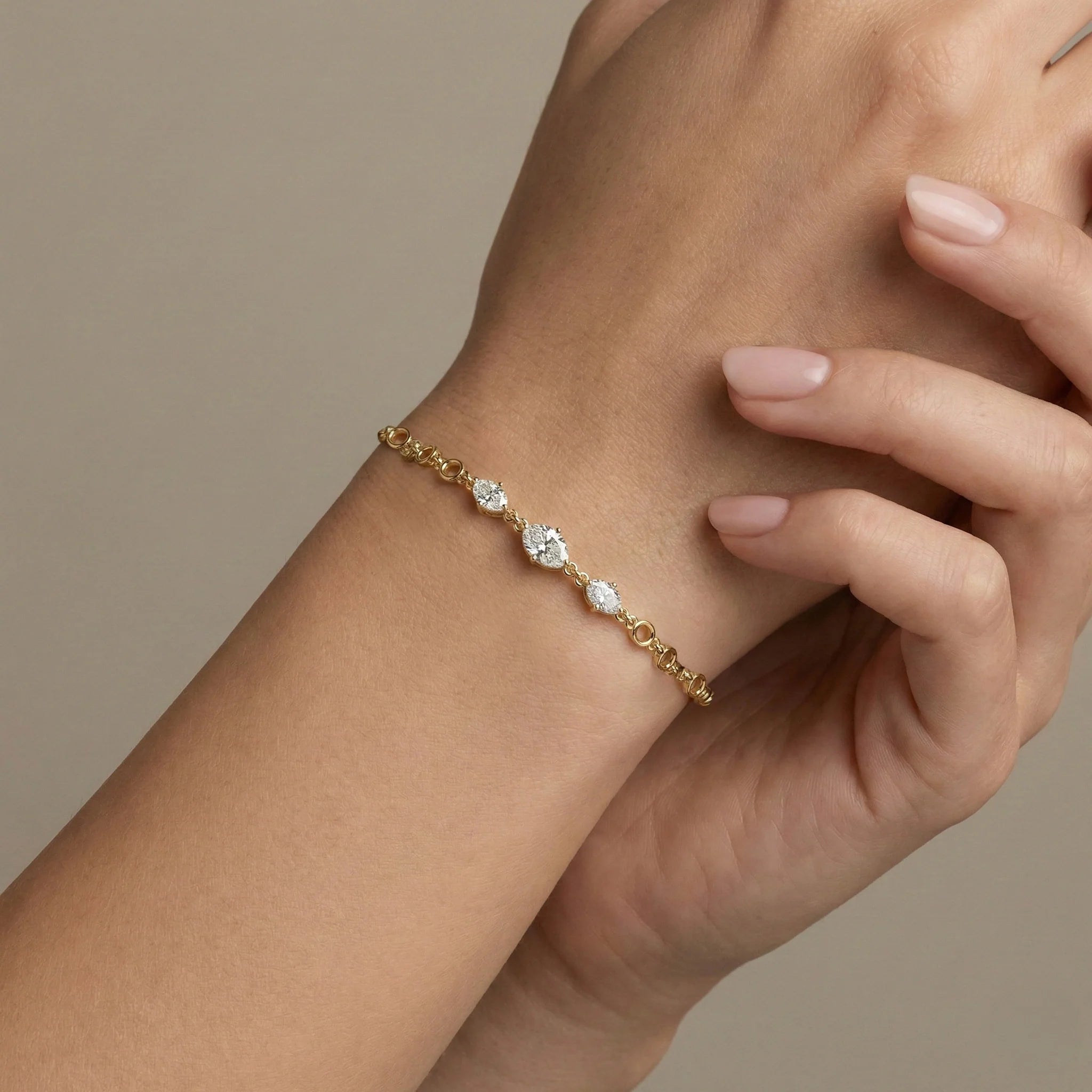 Oval Serenity - Pure Gold Lab Diamond Bracelet Secondary image