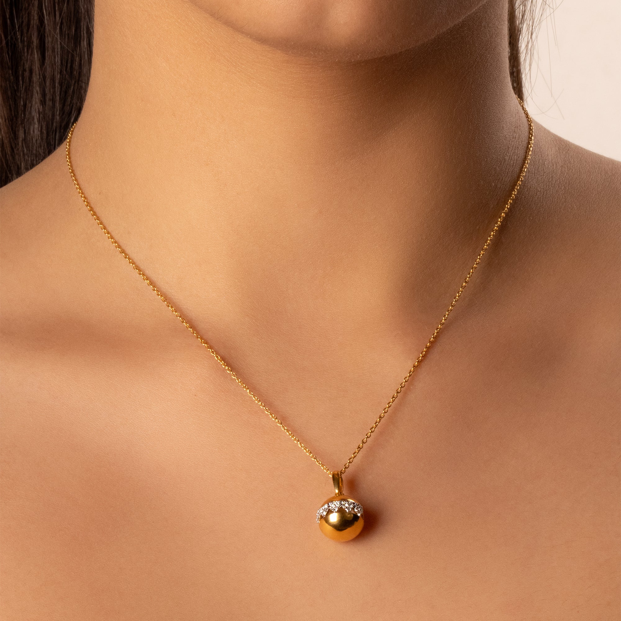 Eternal Heart Orbit - Lab Diamond Pendant Necklace Secondary image