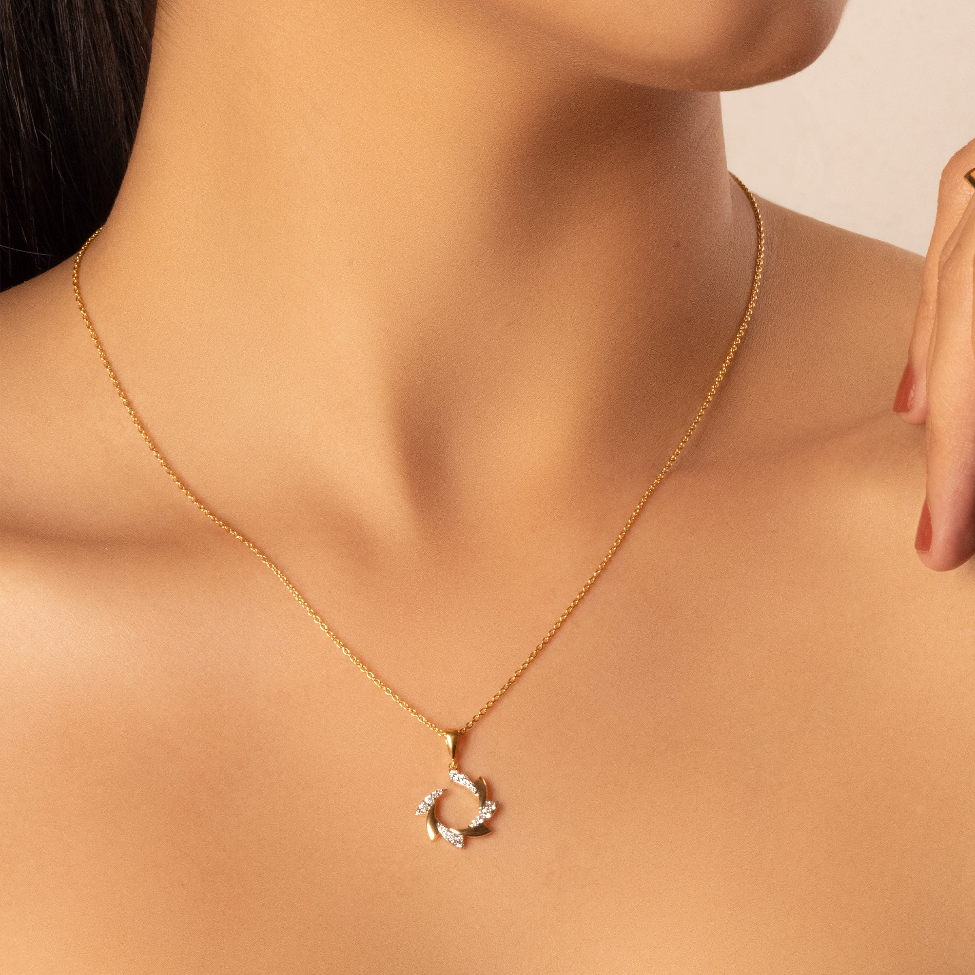 Cocktail Swirl - Lab Diamond Pendant Necklace Main image