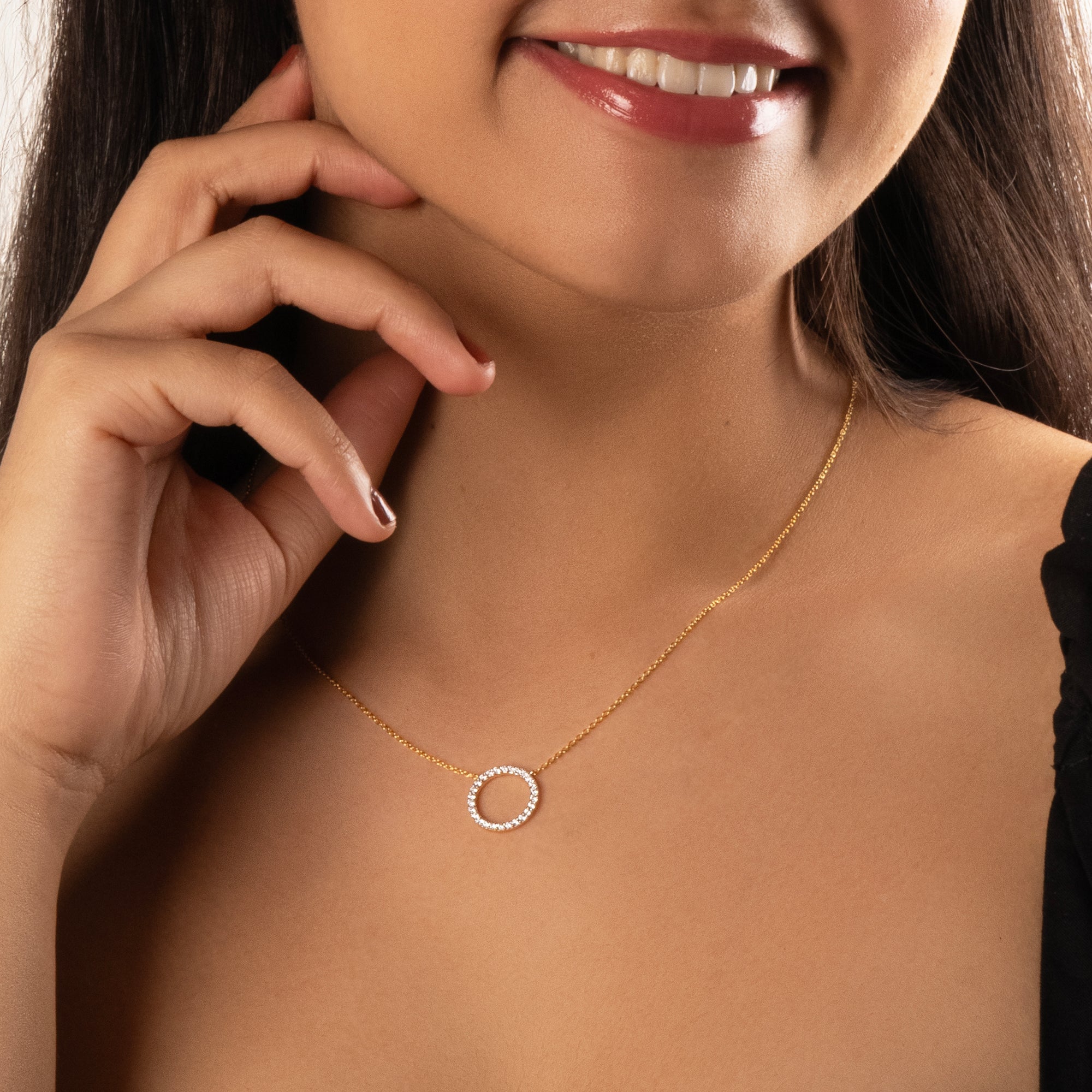 Halo - Lab Diamond Pendant Necklace Secondary image
