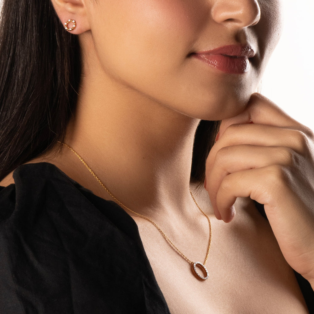 Halo - Lab Diamond Pendant Necklace