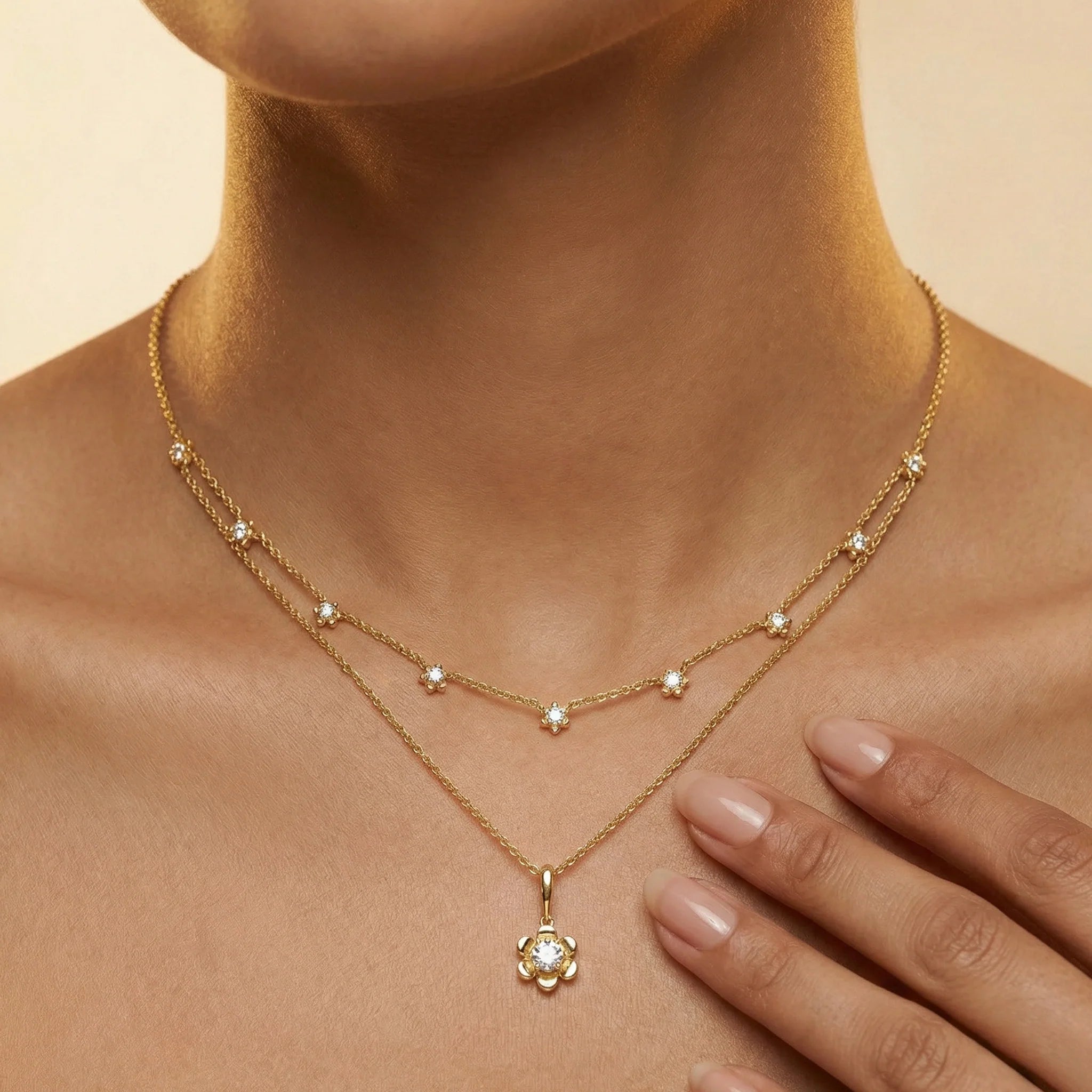 The Soft Petal - Lab Diamond Necklace Secondary image