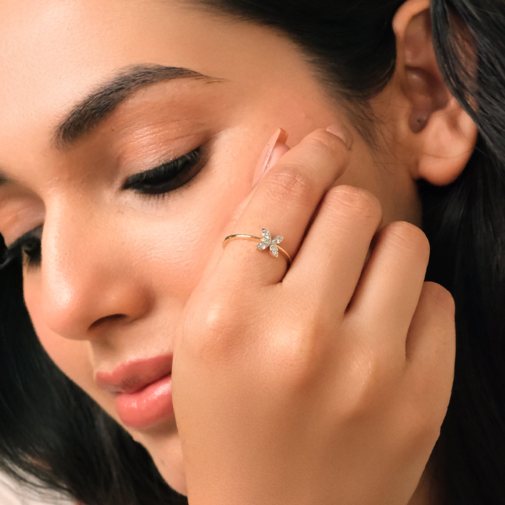 Daffodil Flora - Pure Gold Lab Diamond Fashion Ring Secondary image